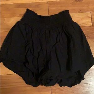 Black Brandy Melville shorts